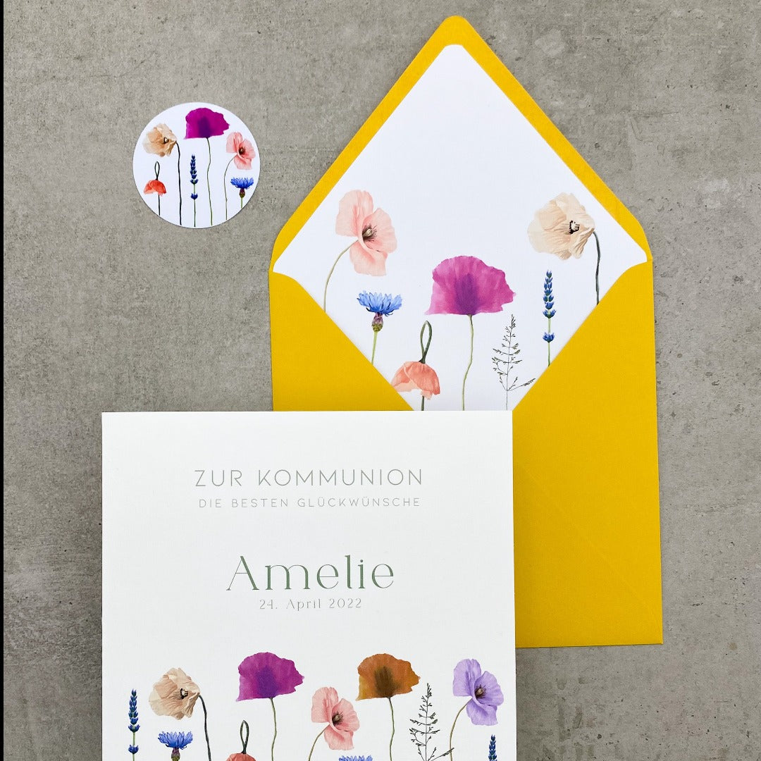 Einladungskarte zur Kommunion mit gezeichneten Mohnblumen und gelbem Umschlag mit Inlay - KleinArt