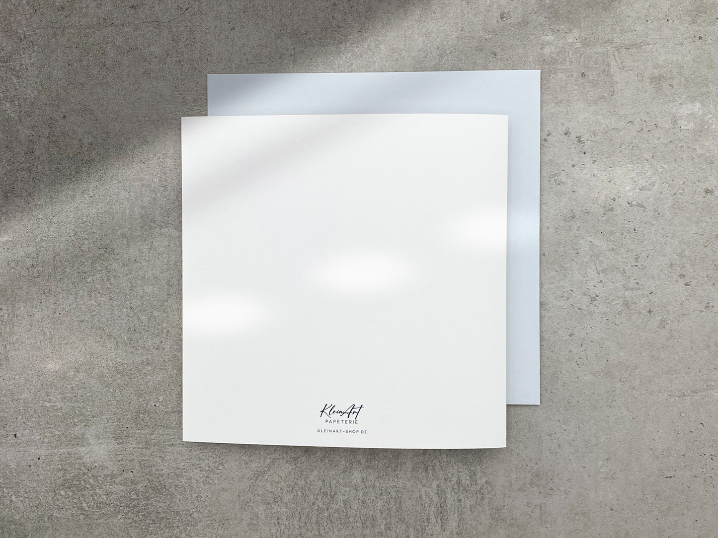 Minimalistische Karte zur Hochzeit - elegant und zeitlos
