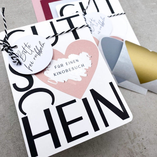 Gutschein Vorlage in Herzform als Rubbellos mit personalisierbarem Text z.B. "Für einen Kinobesuch" | KleinArt