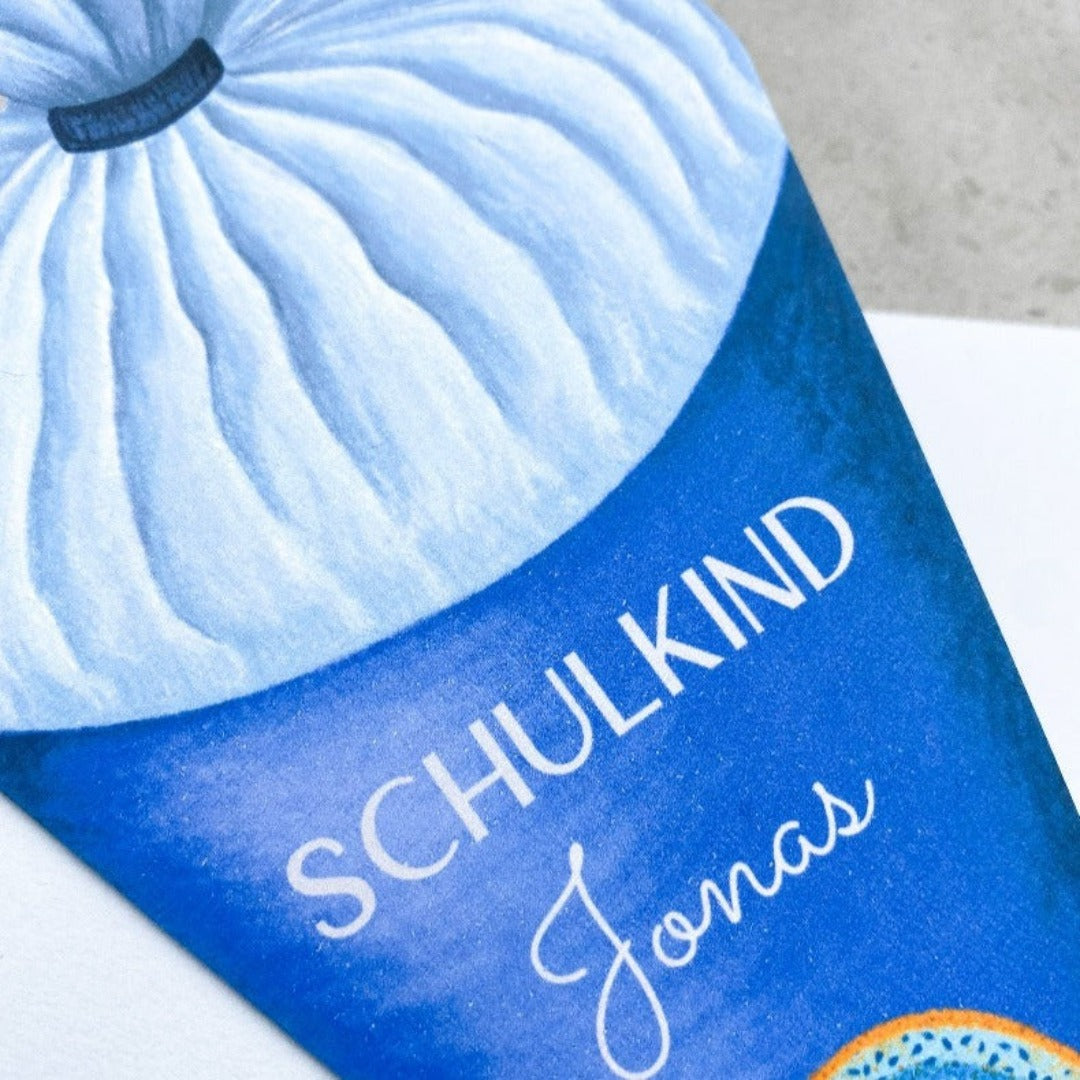 Glückwunschkarte zur Einschulung in Form einer Schultüte, handgezeichnet, mit Namen